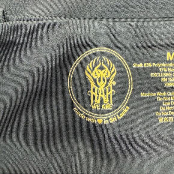 We Are HAH Size M Cami BrHAH Long Line Bra Scoop Neck Convertible Black NEW - Picture 10 of 16